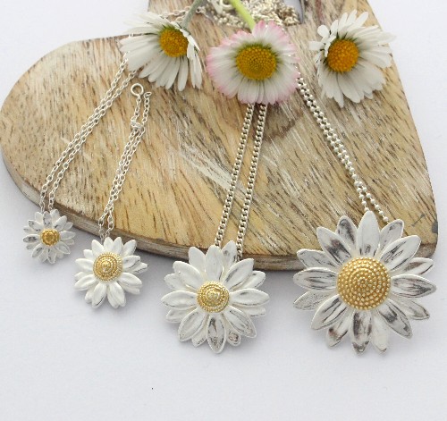 Silver and Gold Daisy necklace